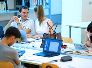 studenti_knjiznica21-100626.jpg